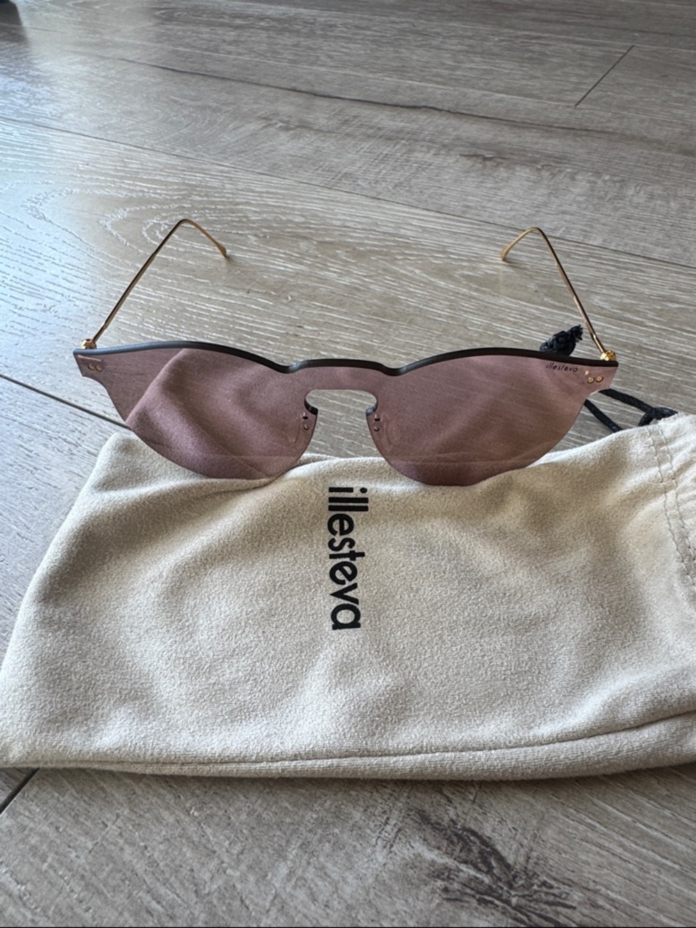 Illesteva Rimless Sunglasses in Rose Gold